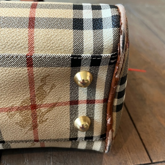 Burberrys shoulder bag. Vintage - Picture 12 of 16